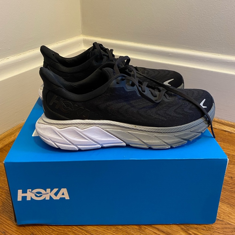 Hoka Sneakers • Women’s Arahi 6